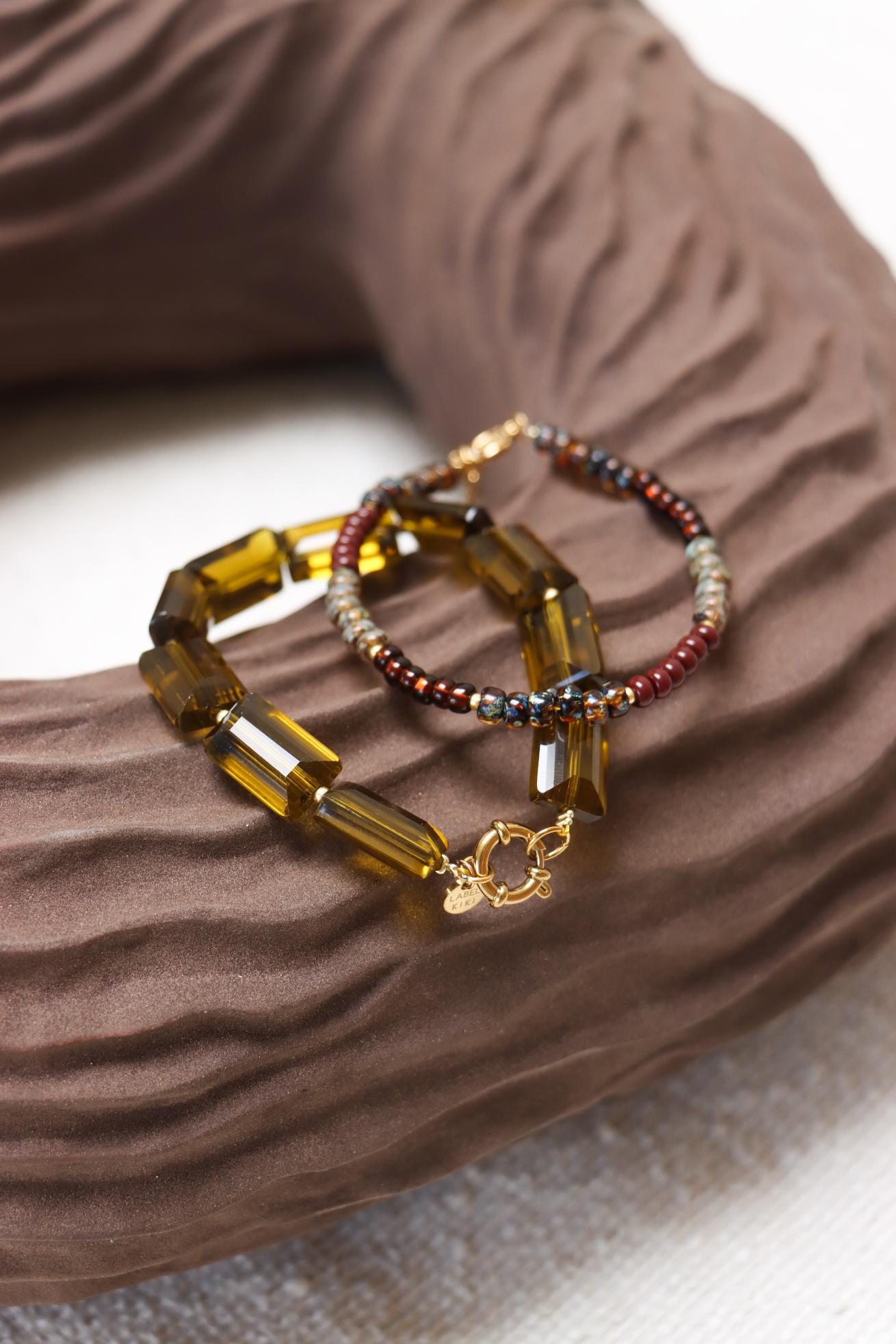 Shiny olive bracelet gold