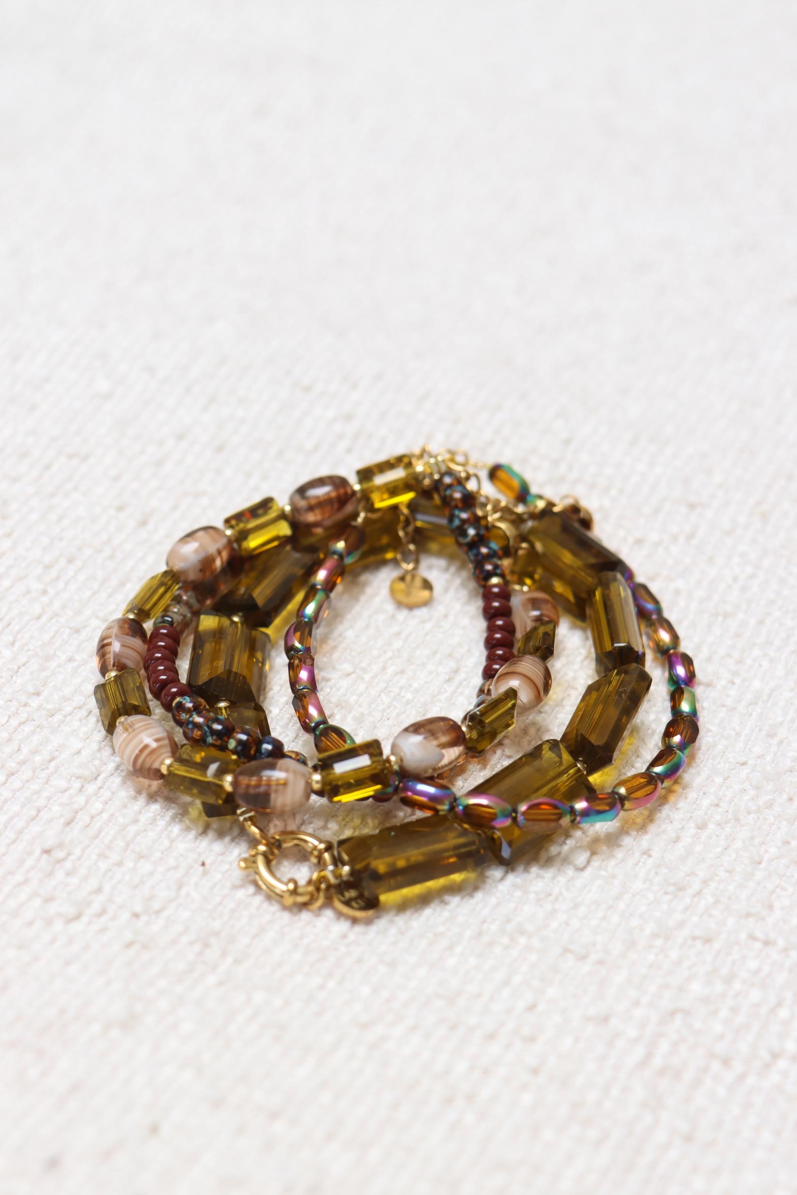 Shiny olive bracelet gold