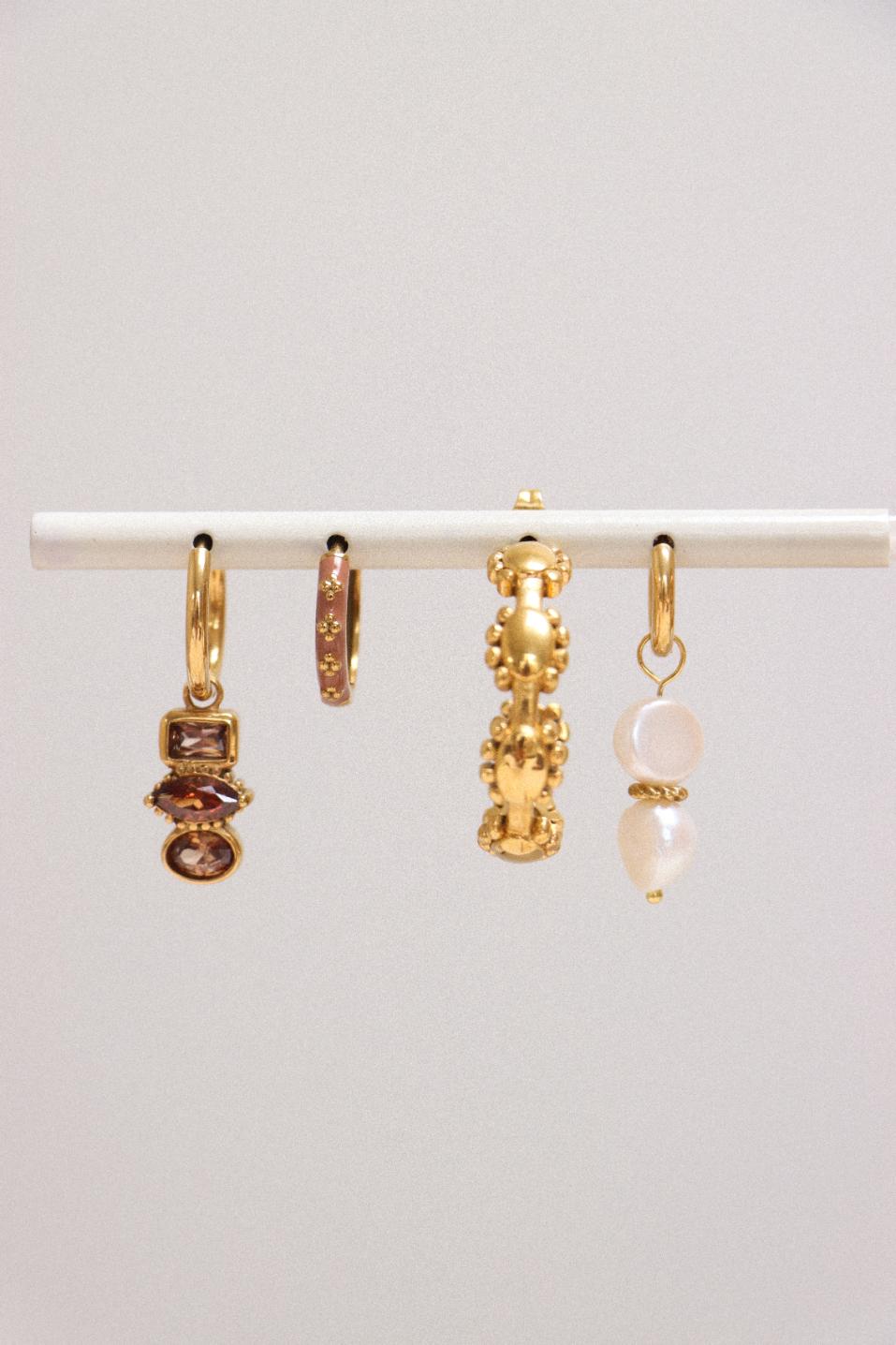 Belle pearl hoop gold