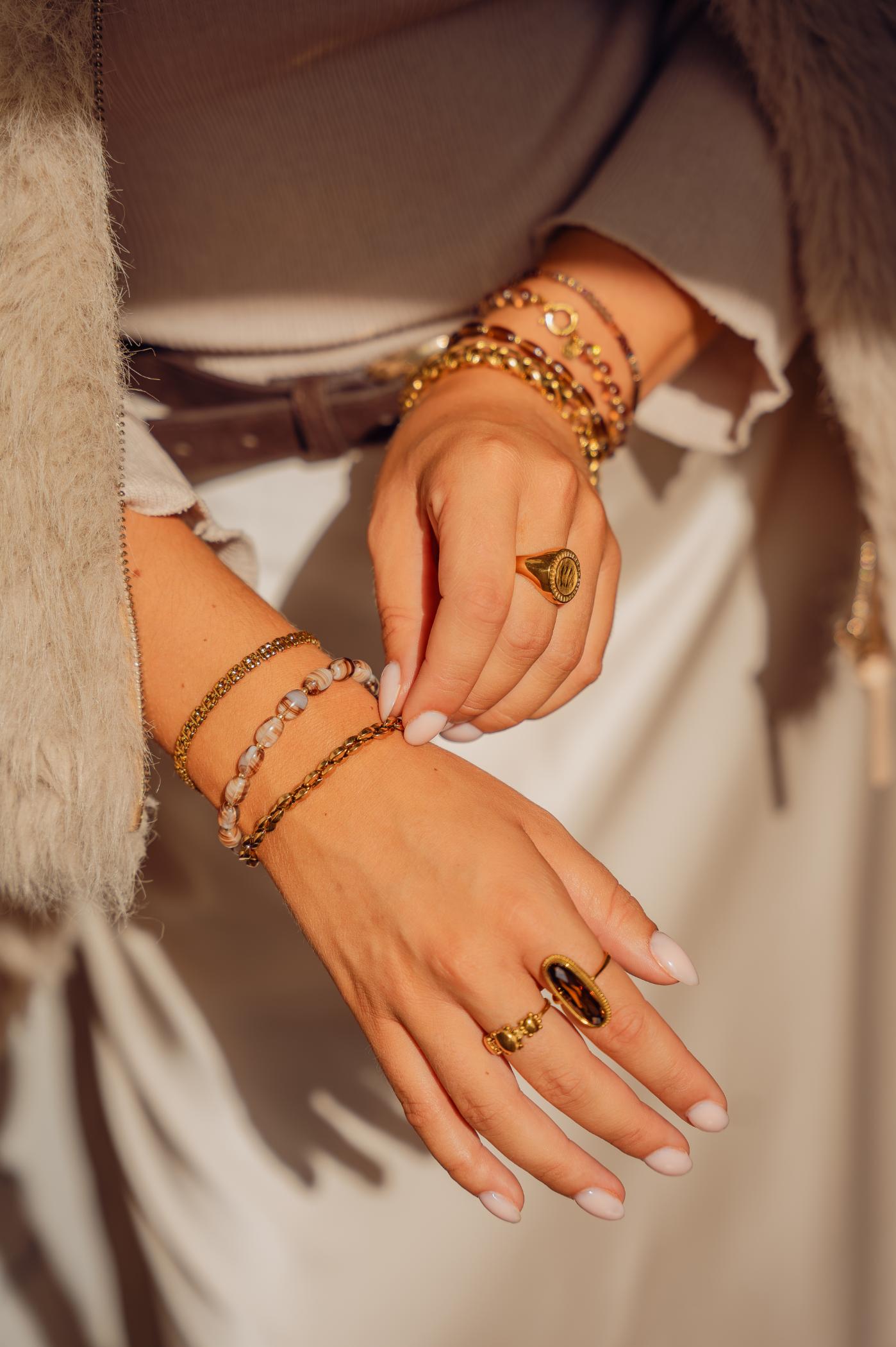 Dark cookie bracelet gold