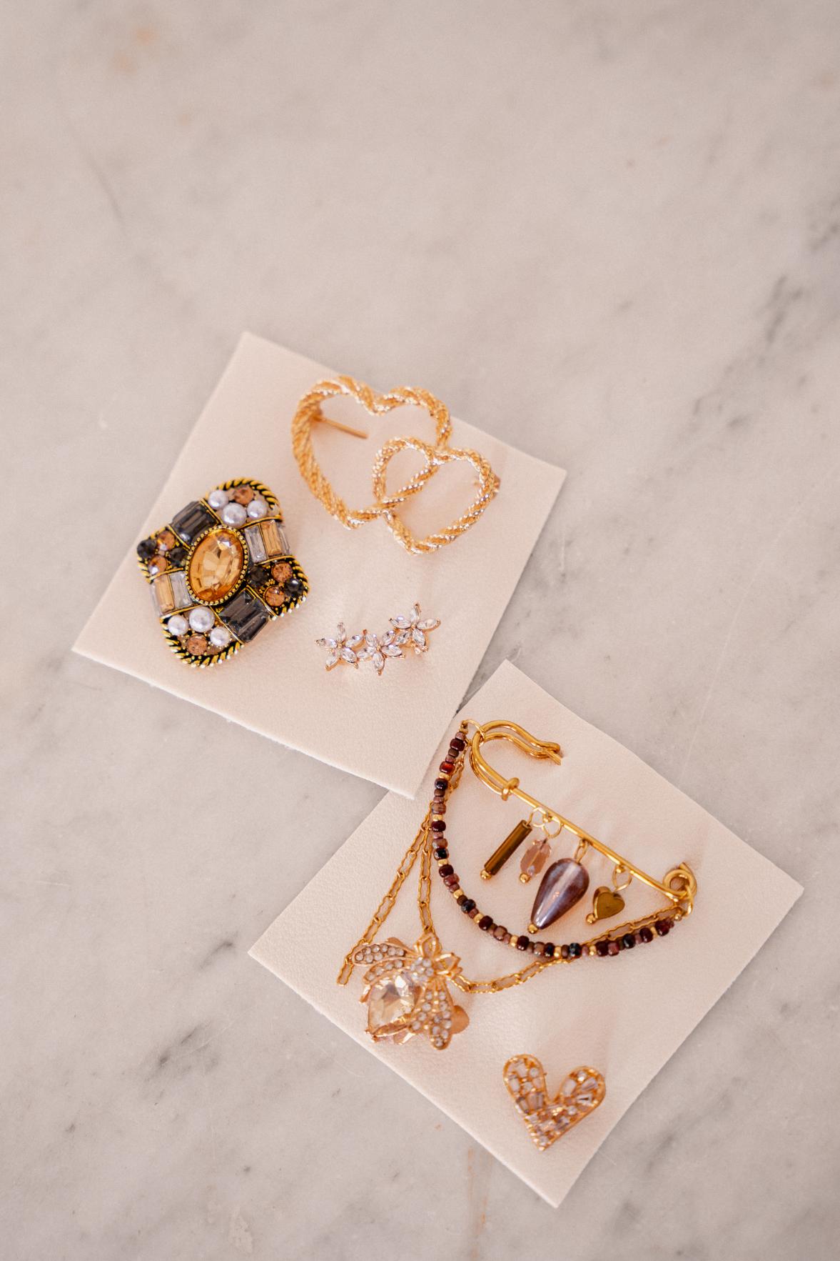 Flower broche gold