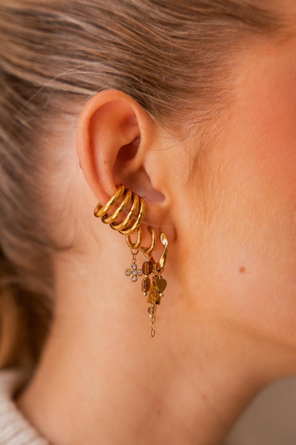 Brown round hoop gold