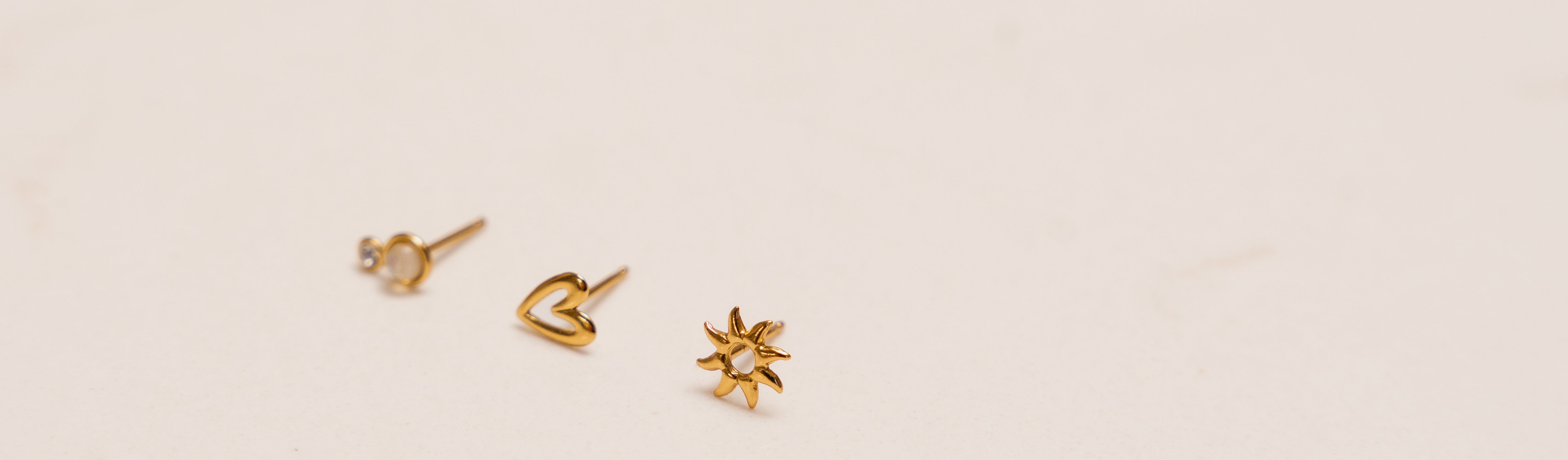 Earstuds