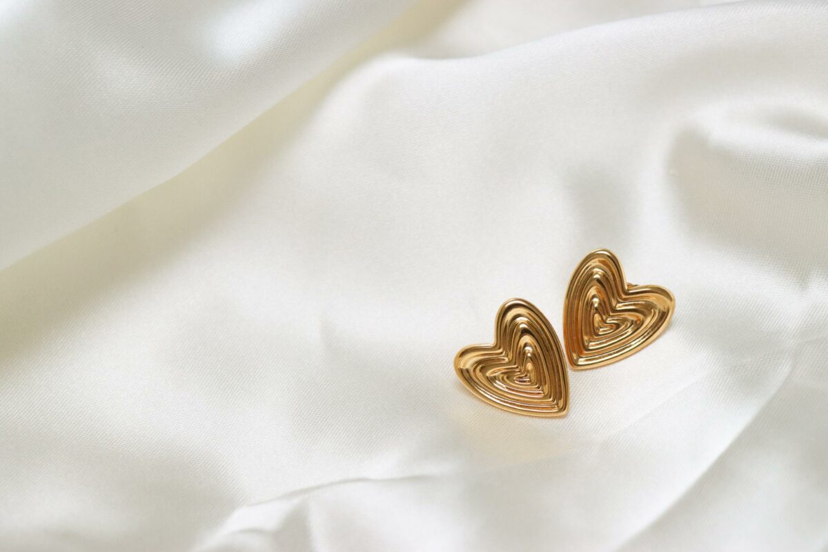 A lot of hearts hoop gold