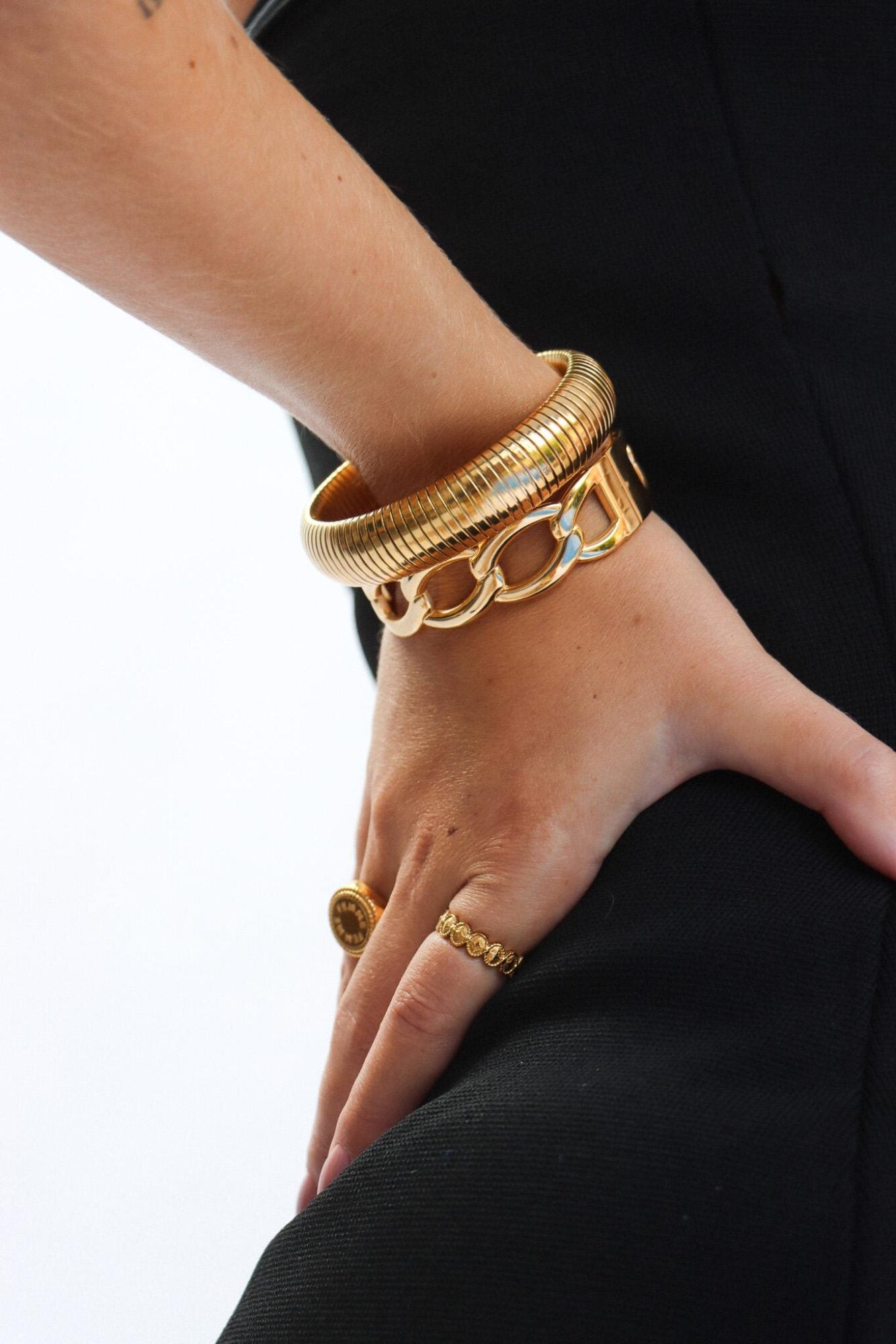 Big celeste bangle gold