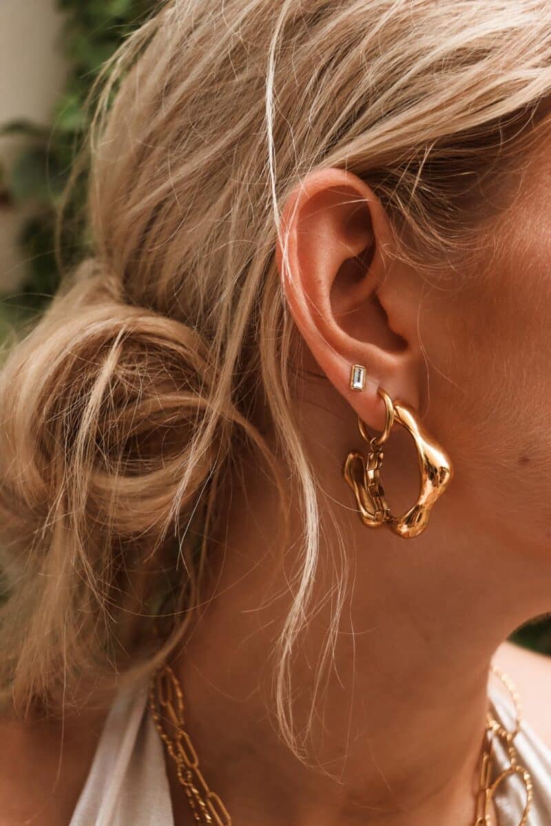 Big wavy hoop gold