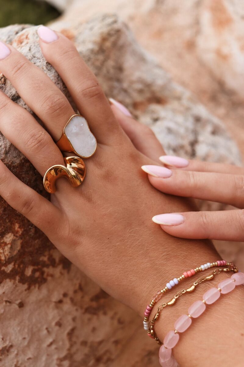 Big white ring gold
