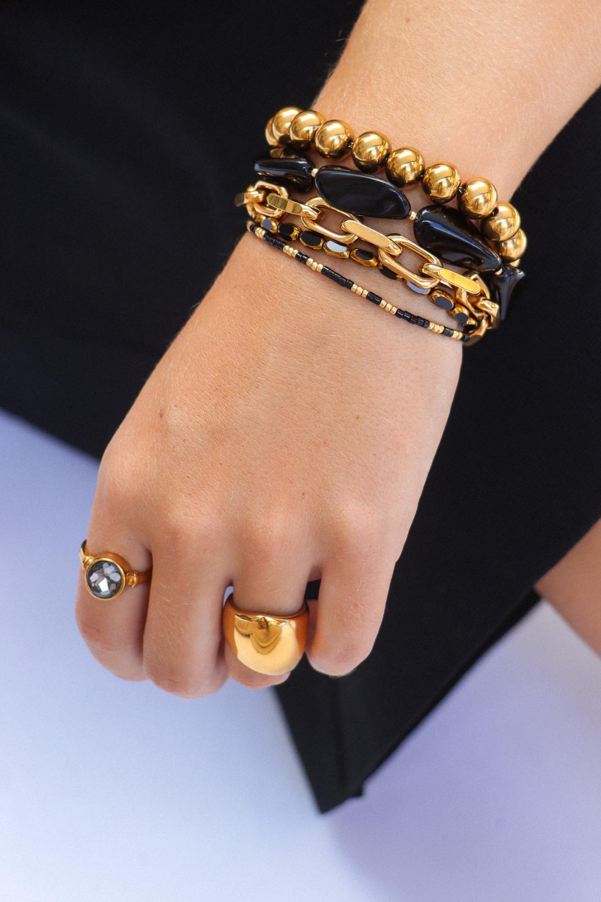 Black stones bracelet gold 2.0