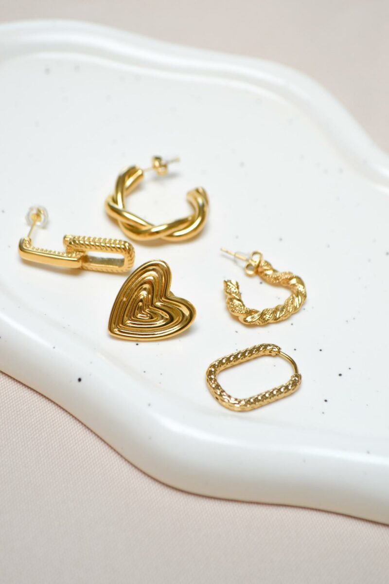 Braided chain hoop gold