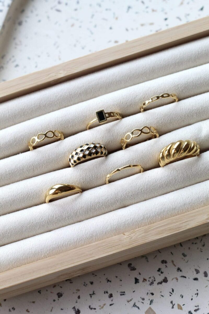 Brickwork ring gold