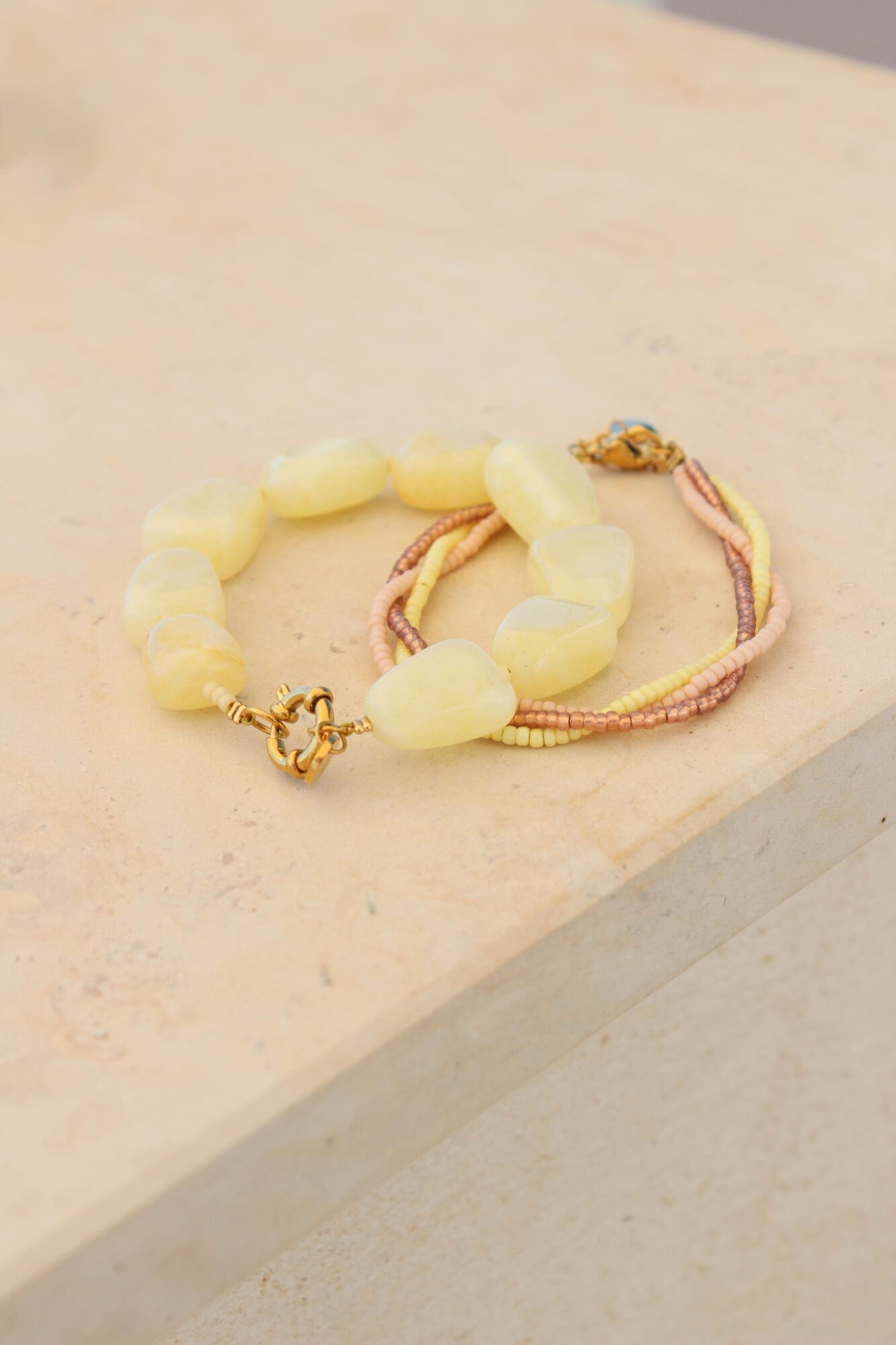 Butter yellow bracelet gold