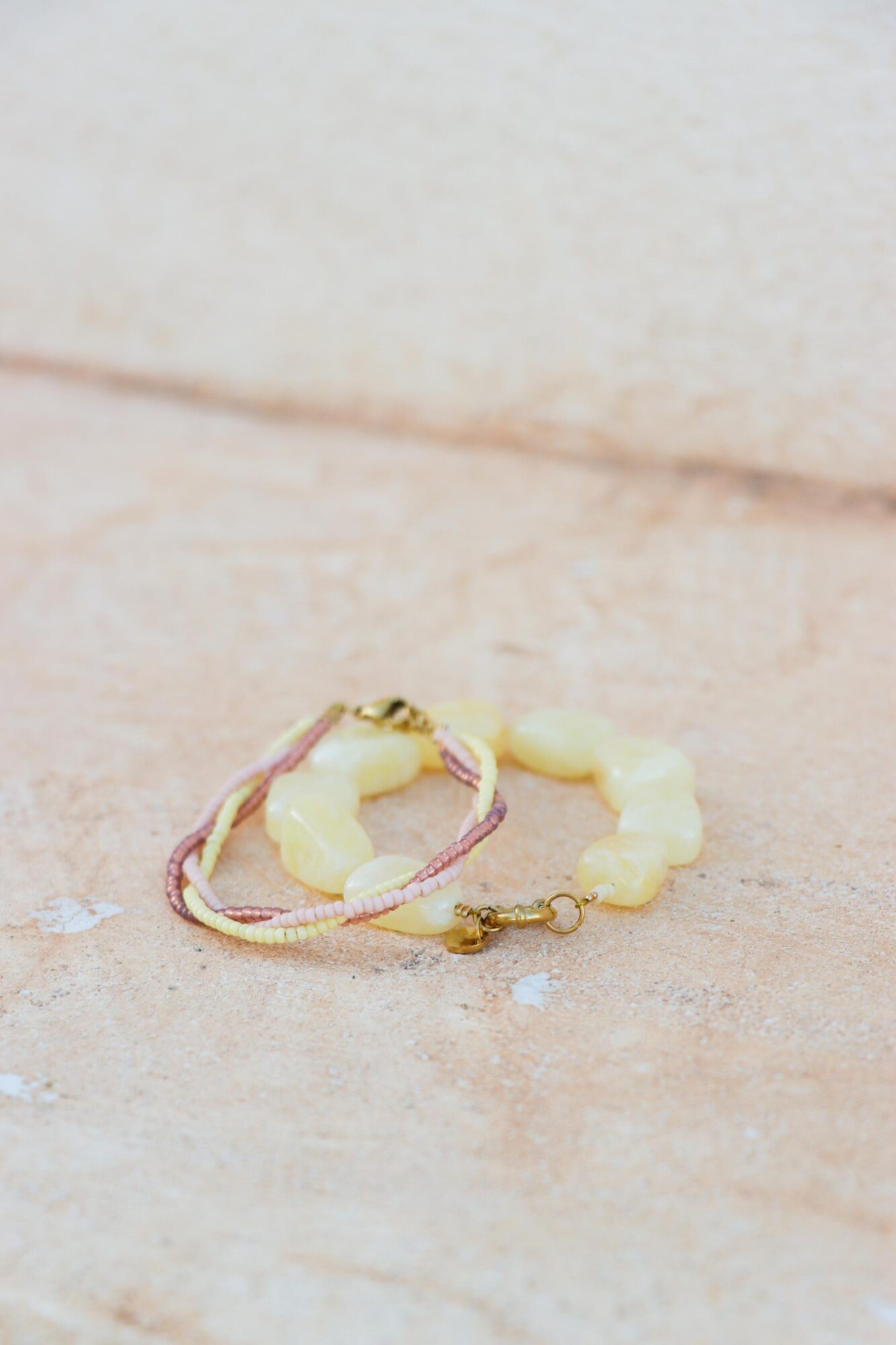 Butter yellow bracelet gold