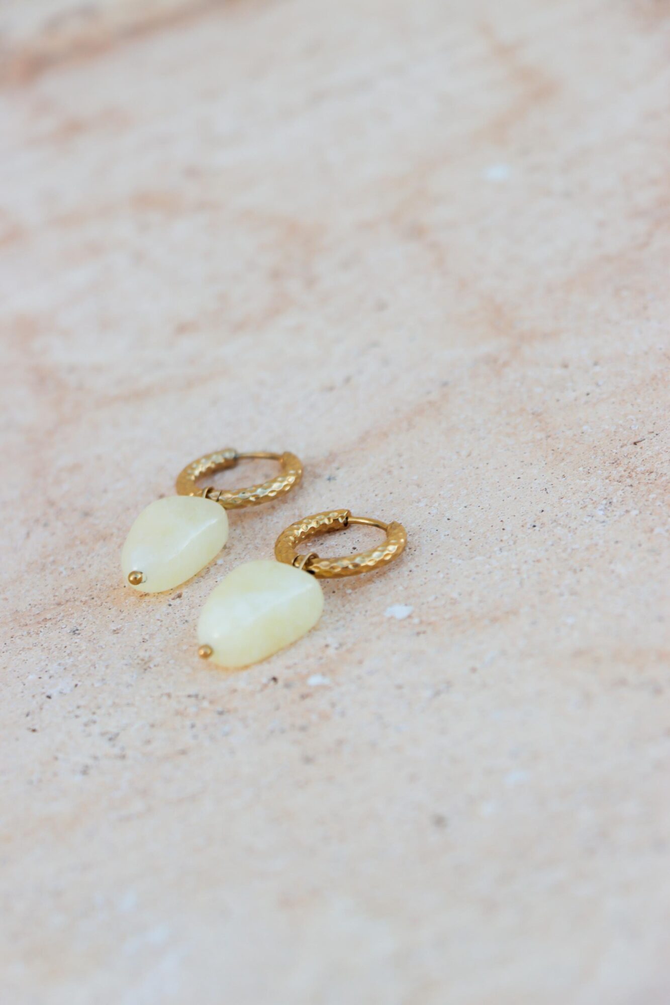 Butter yellow hoop gold