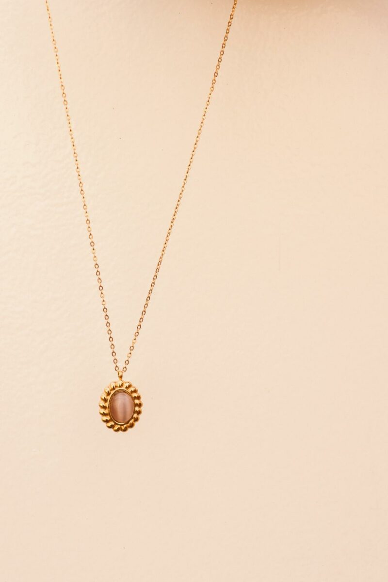 Cat eye necklace gold
