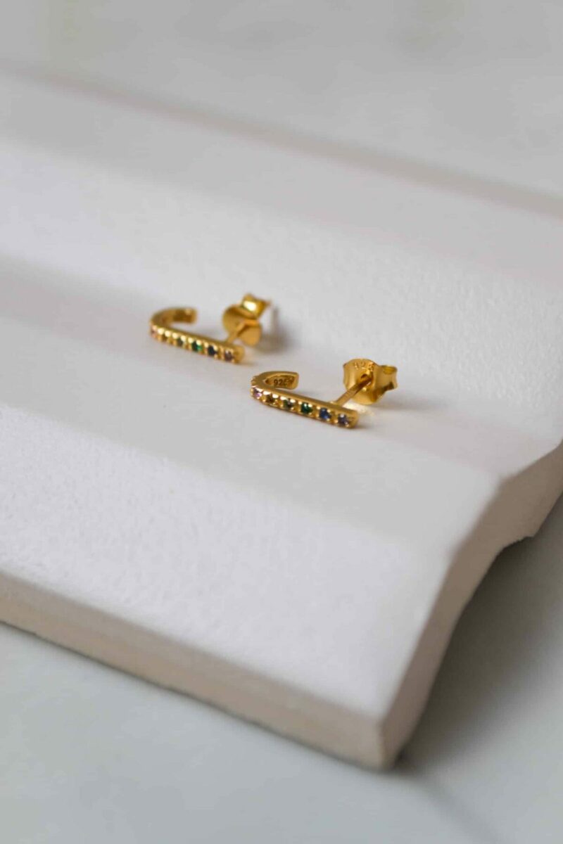 Color shiny curved gold