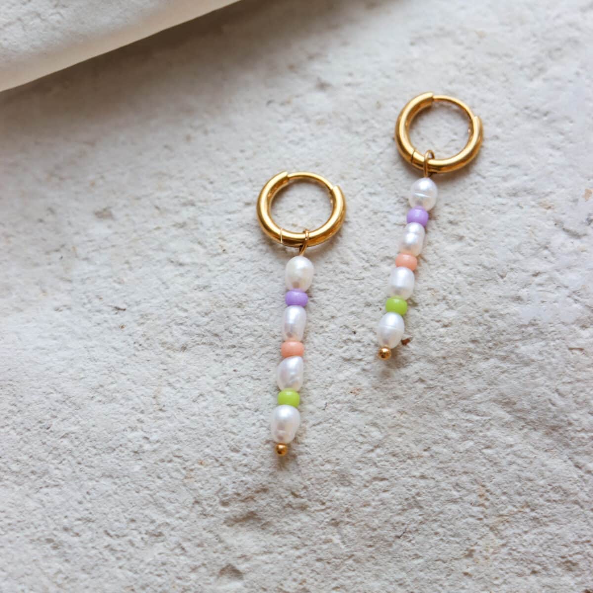 Colorful pearl hoop gold