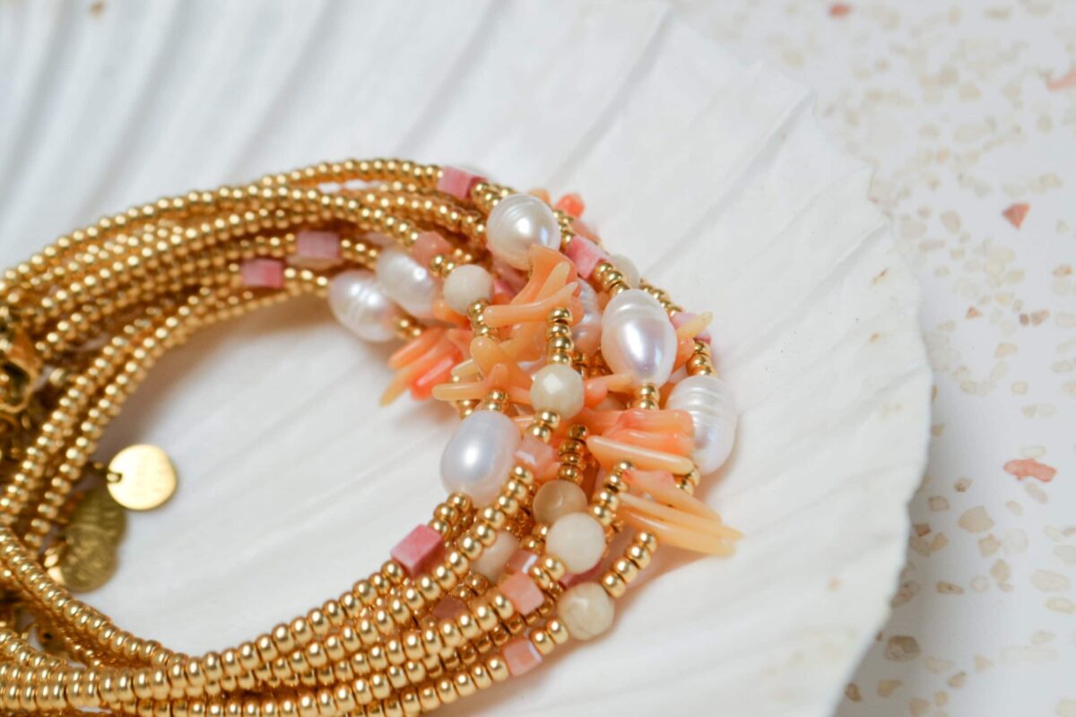 Coral beach bracelet gold