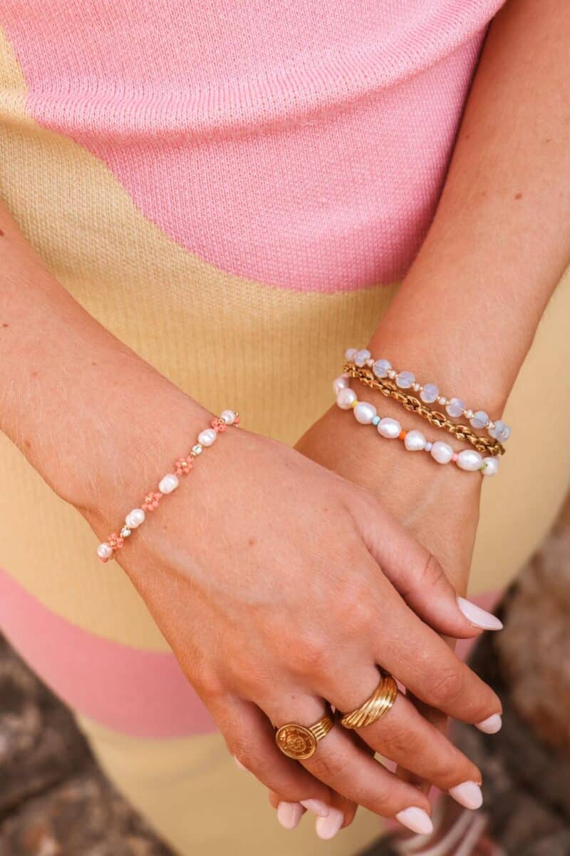 Coral flower bracelet gold