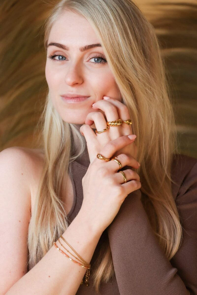 Crisscross ring gold