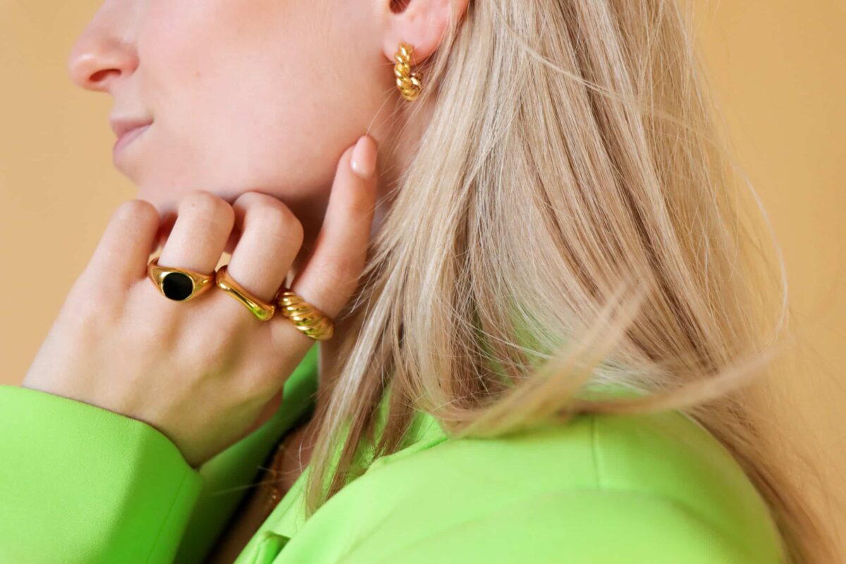 Croissant ring gold