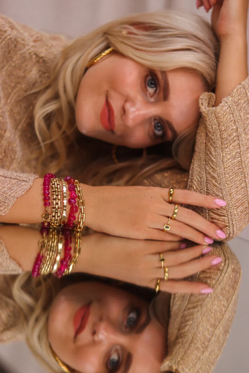 Dazzle bangle bracelet gold