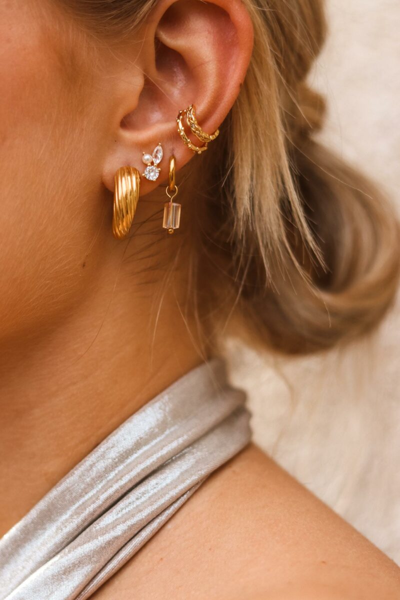 Dottie ear cuff gold