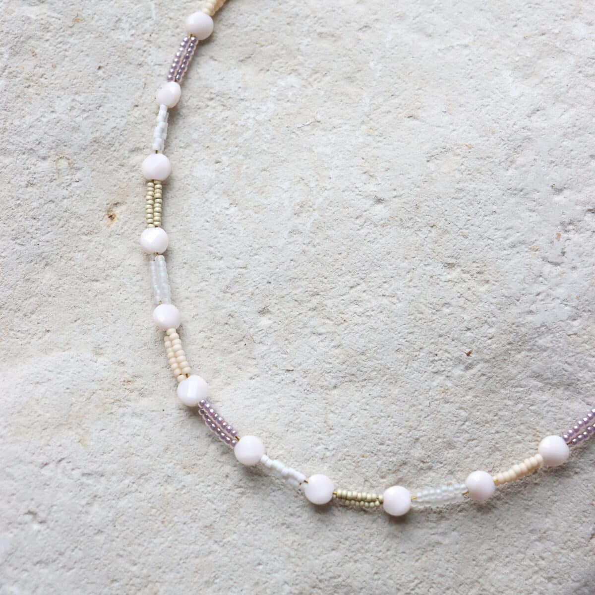 Double white necklace gold
