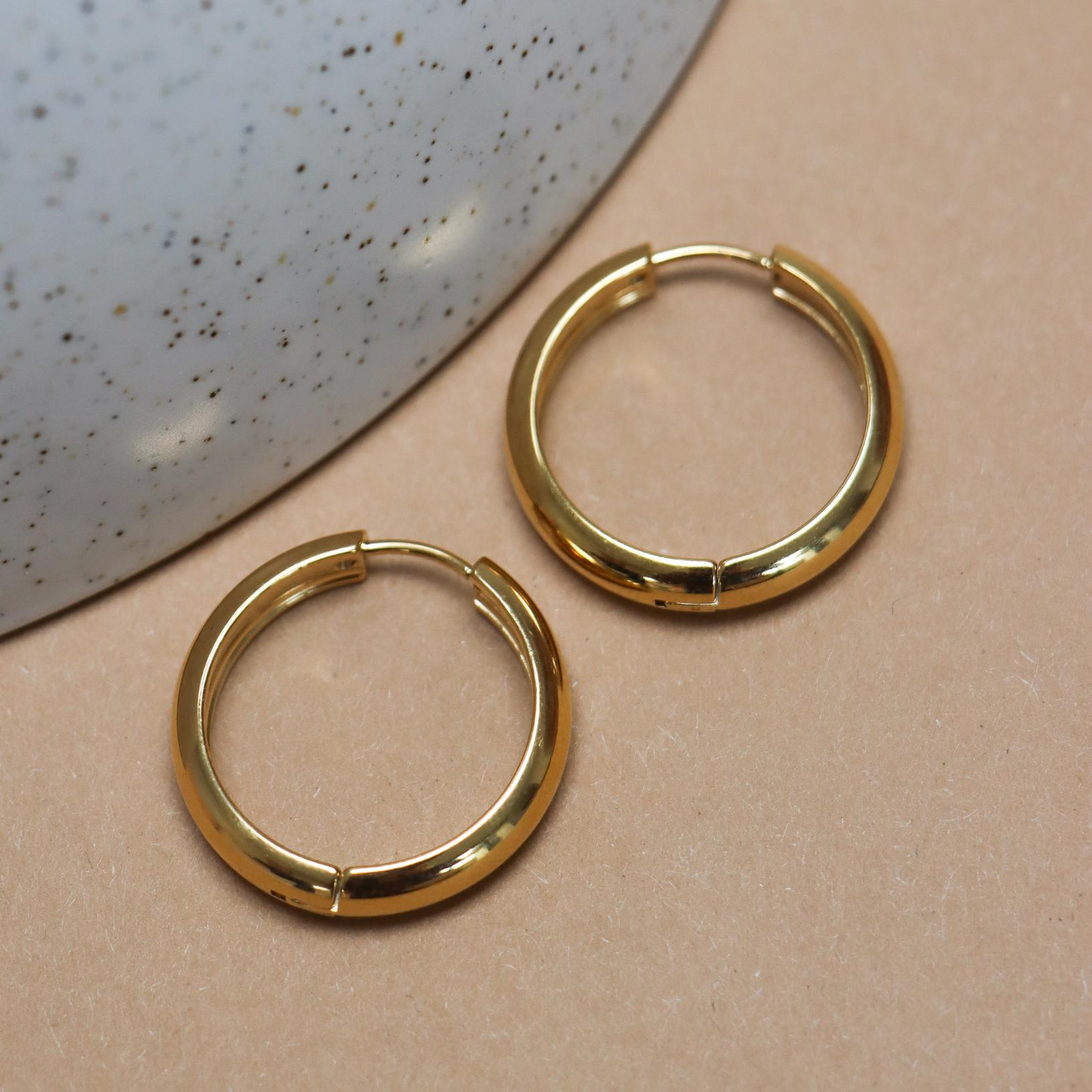 Ella big hoop gold