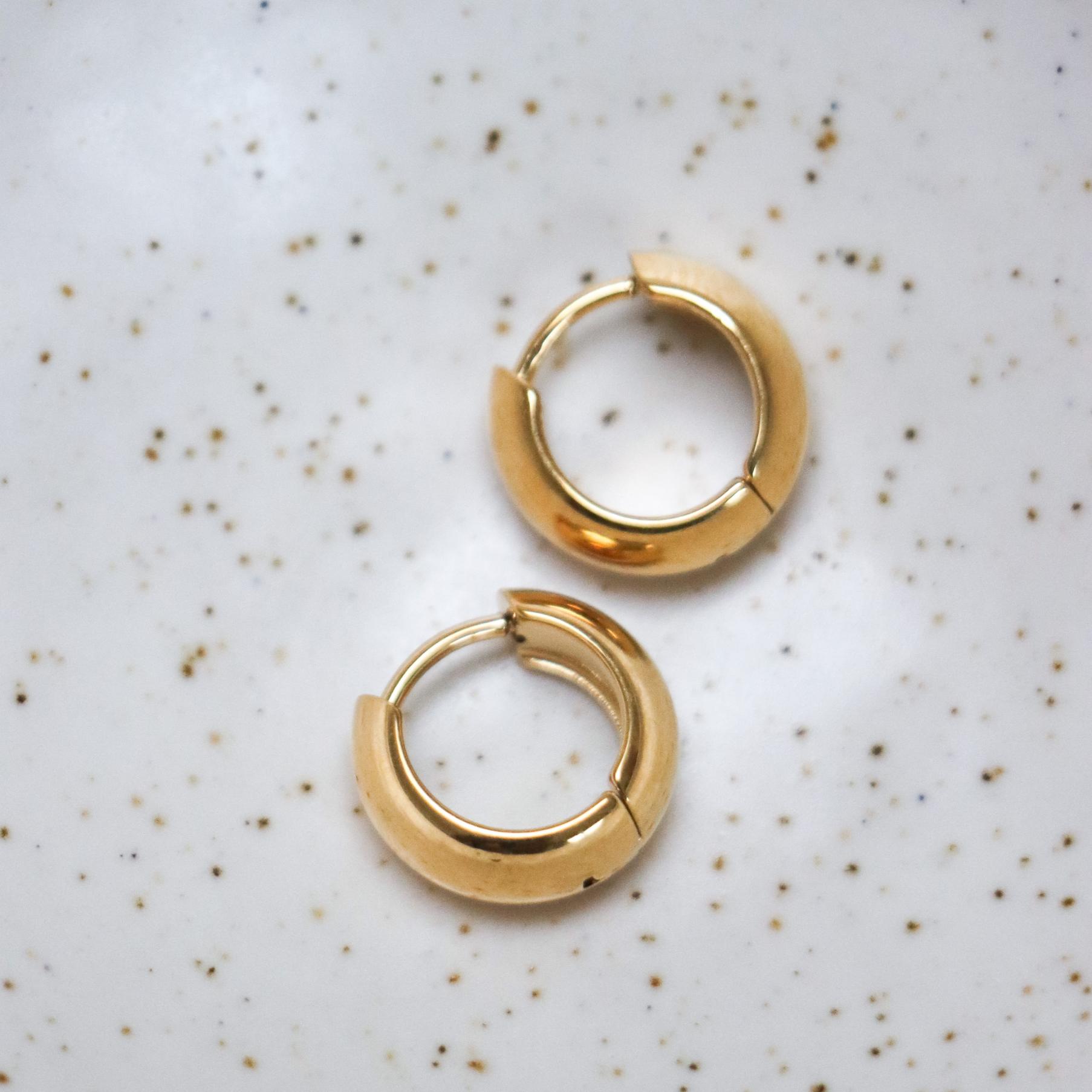 Ella small hoop gold
