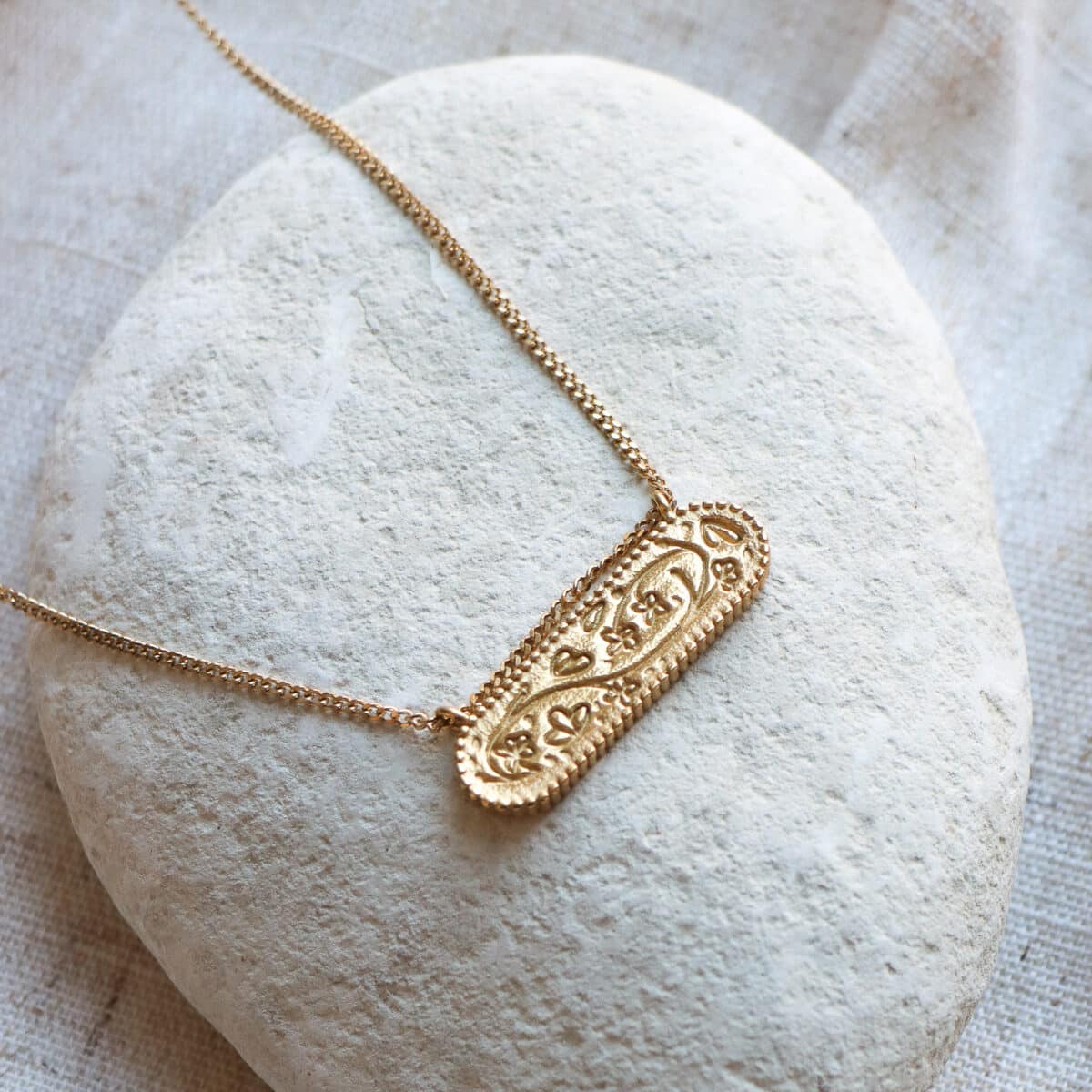 Flower market necklace gold