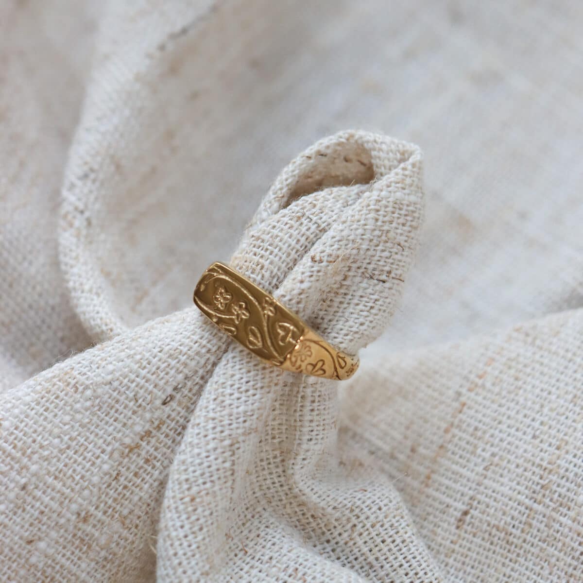 Flower market ring gold