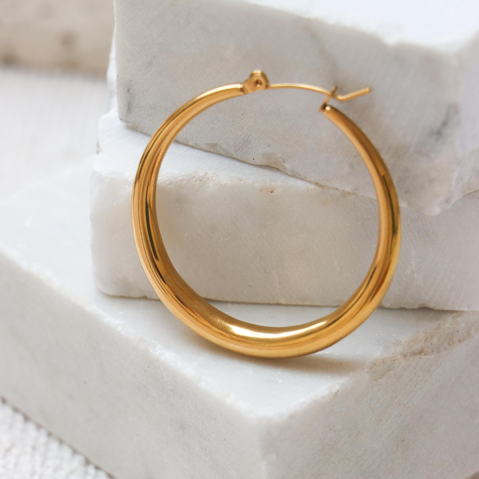 Golden cirkel hoop gold