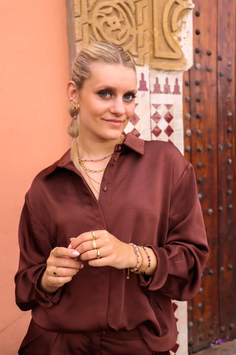 Golden sand necklace gold