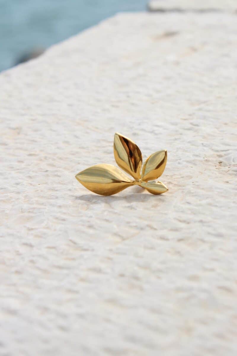 Half flower hoop gold