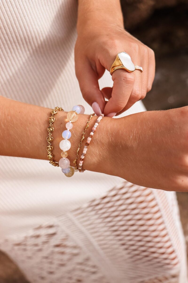 Half moon bracelet gold