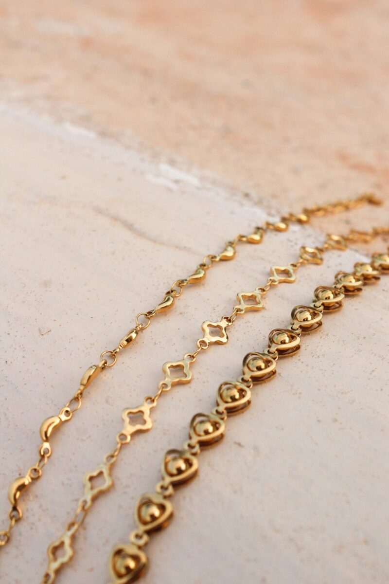 Half moon bracelet gold