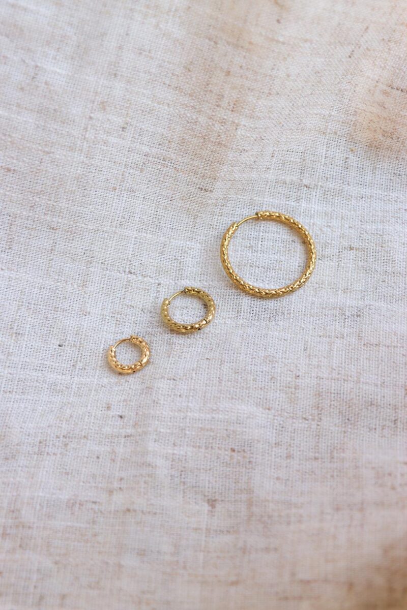 Hilly big hoop gold
