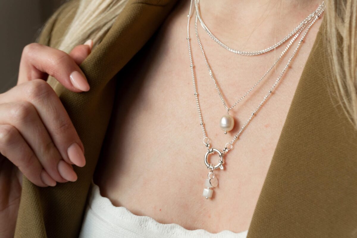 Infinity necklace silver