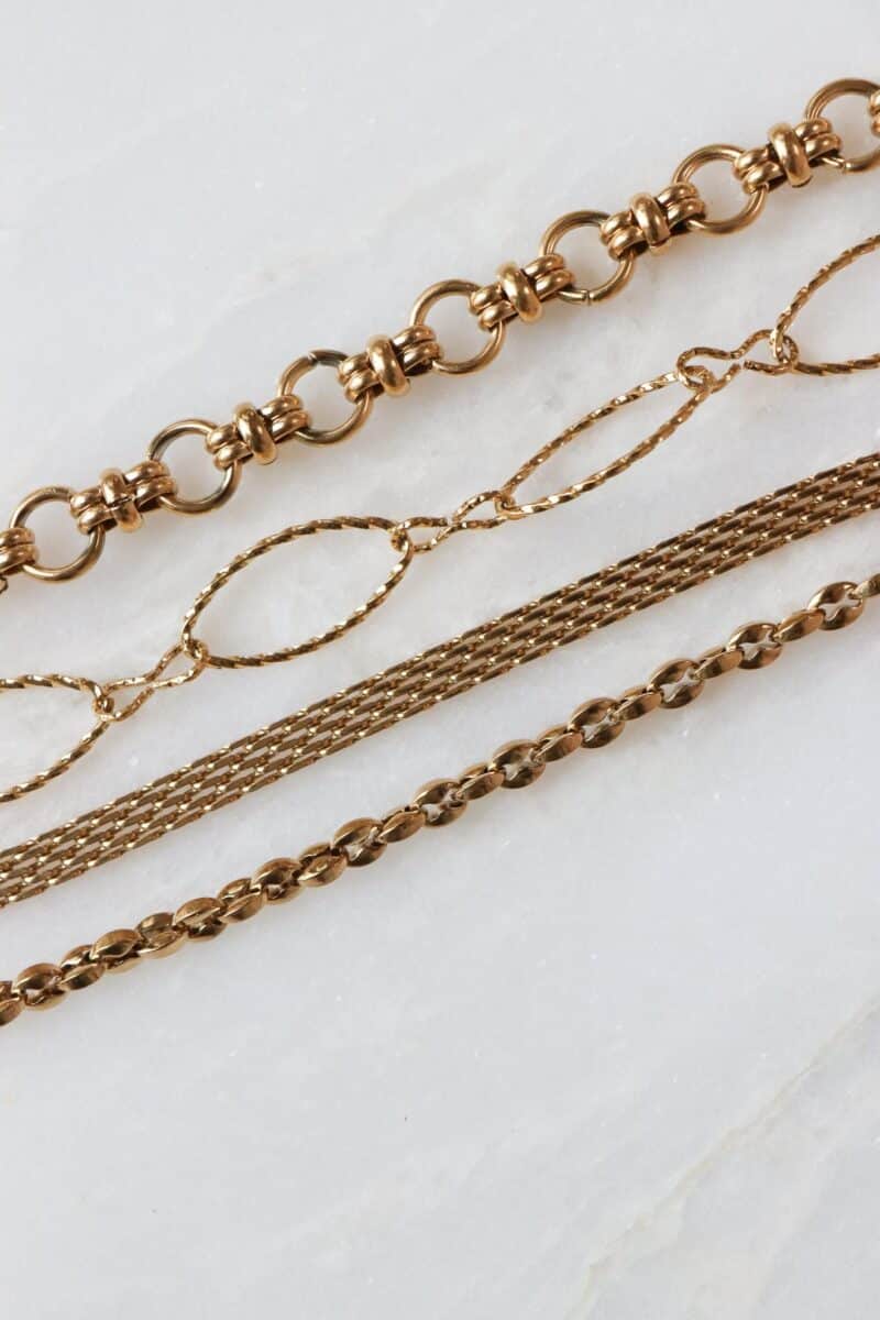 Infinity oval bracelet gold