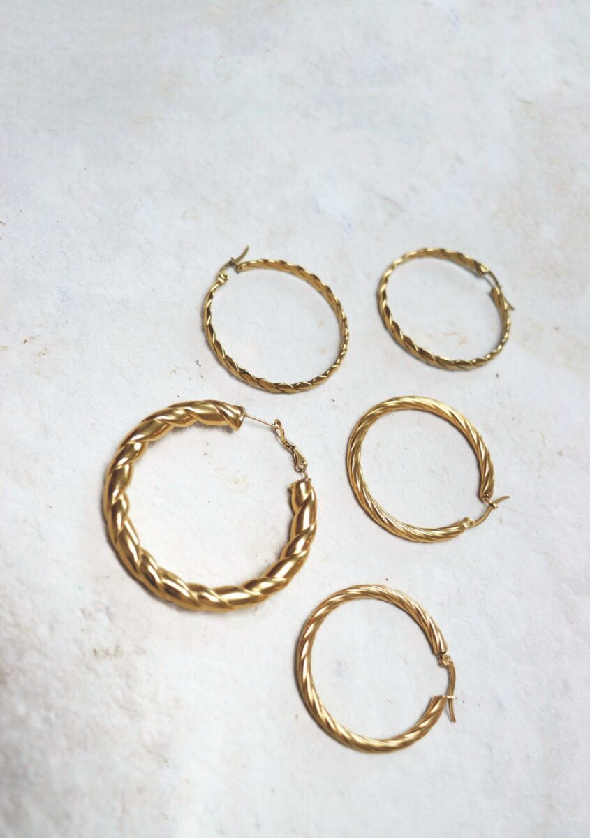 Knotbound hoop gold