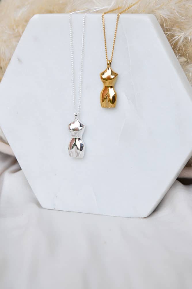 La femme necklace gold