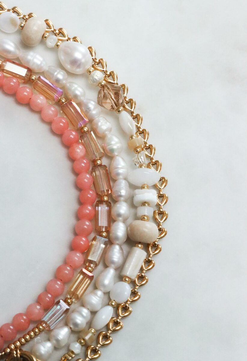 Light peachy bracelet gold