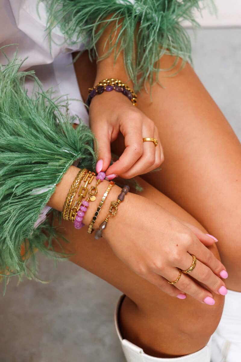 Lilac jade bracelet gold