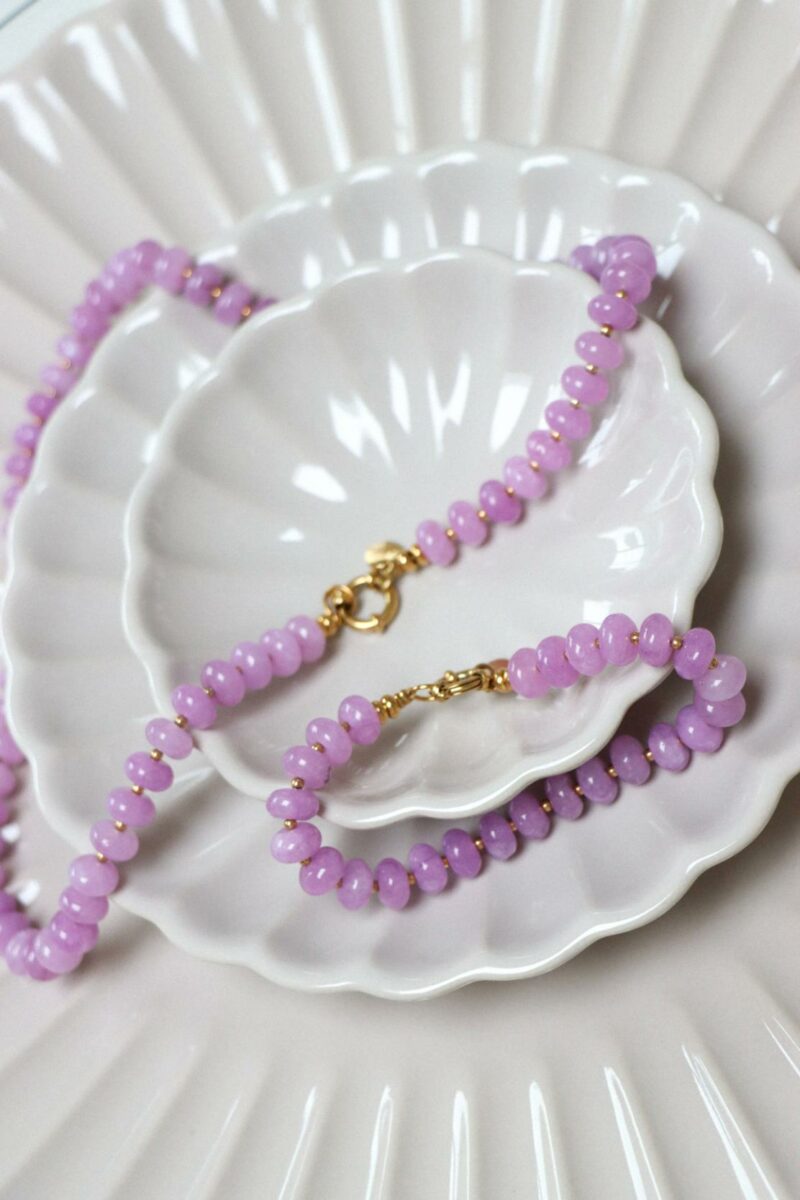 Lilac jade neckace gold