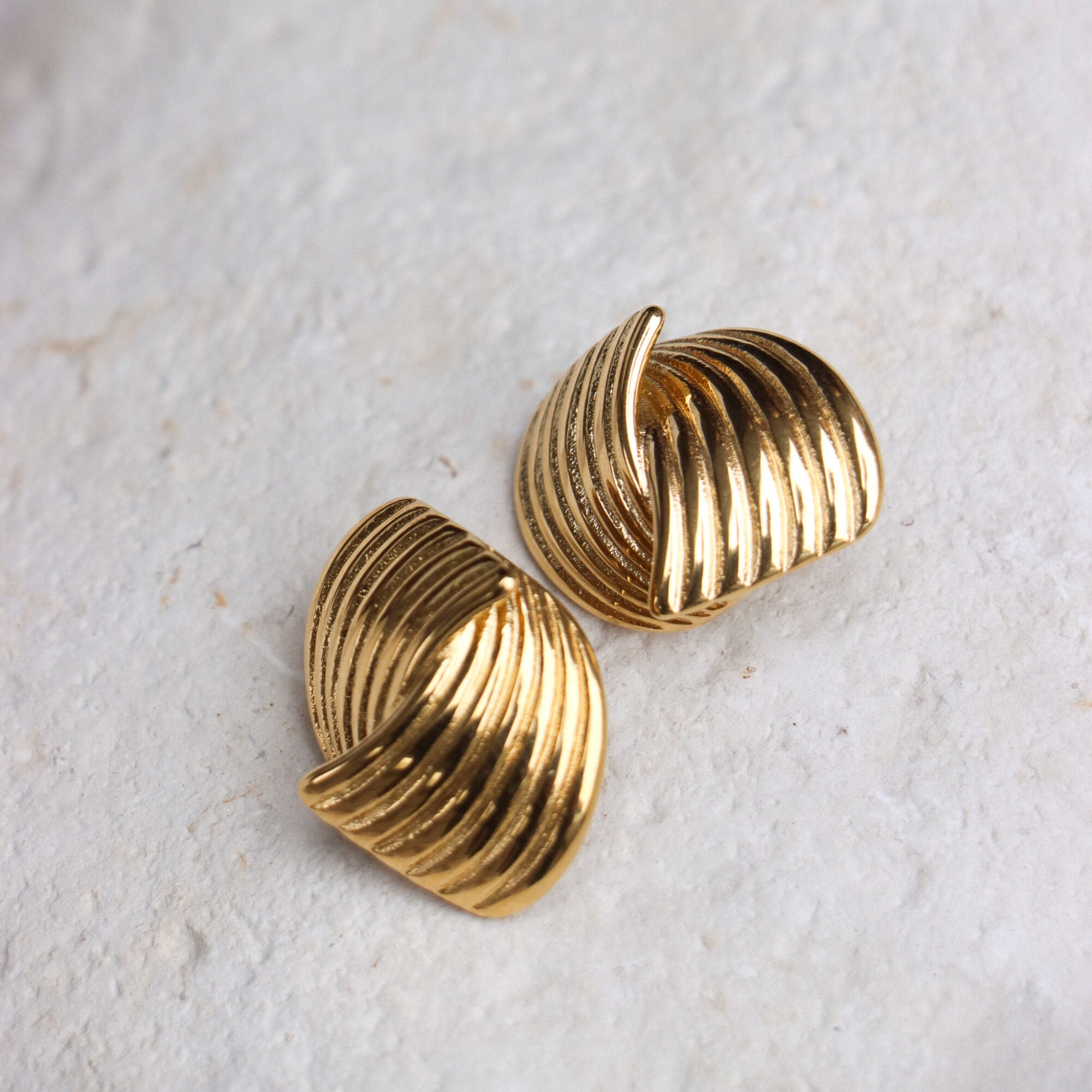 Louise hoop gold