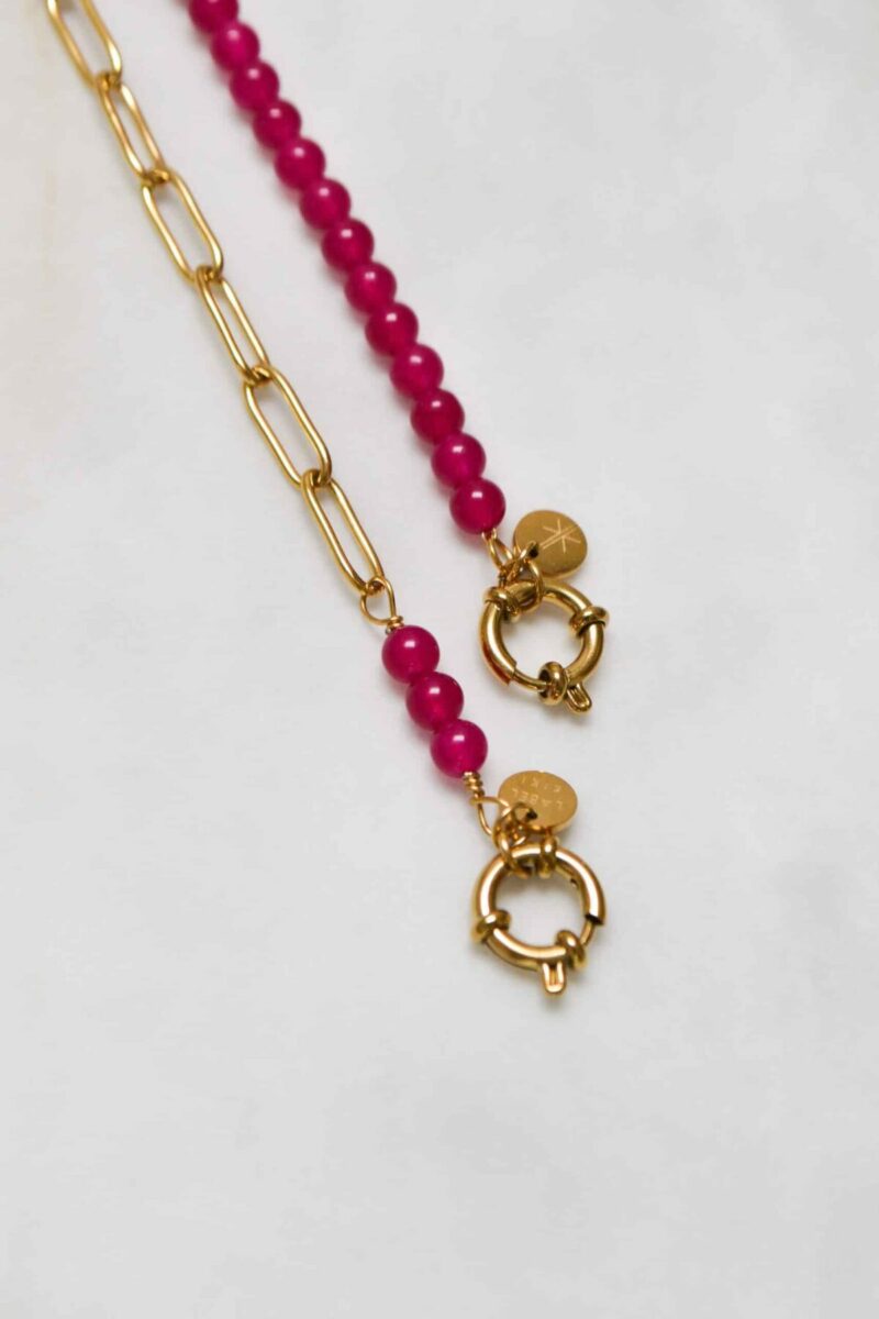 Magenta beads bracelet gold