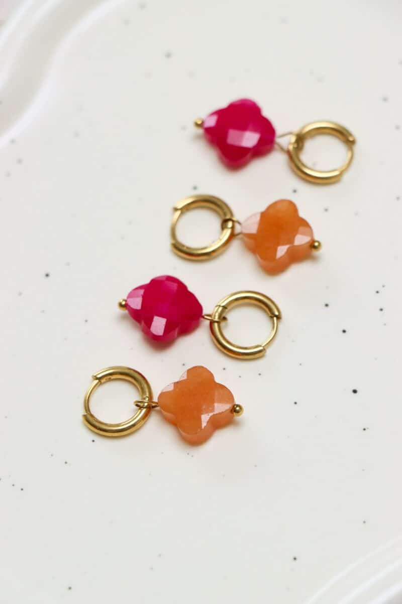 Magenta clover hoop gold