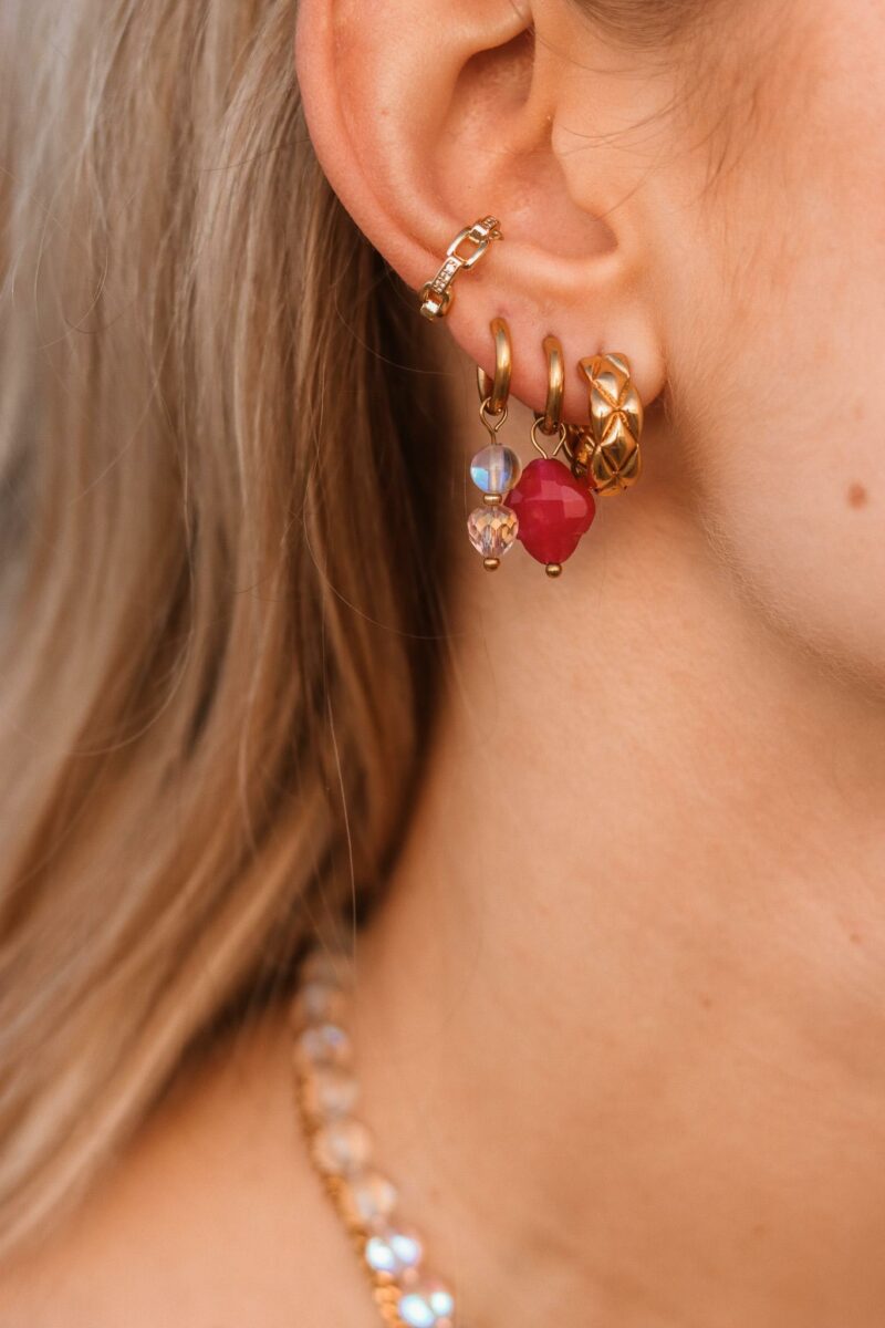 Magenta clover hoop gold