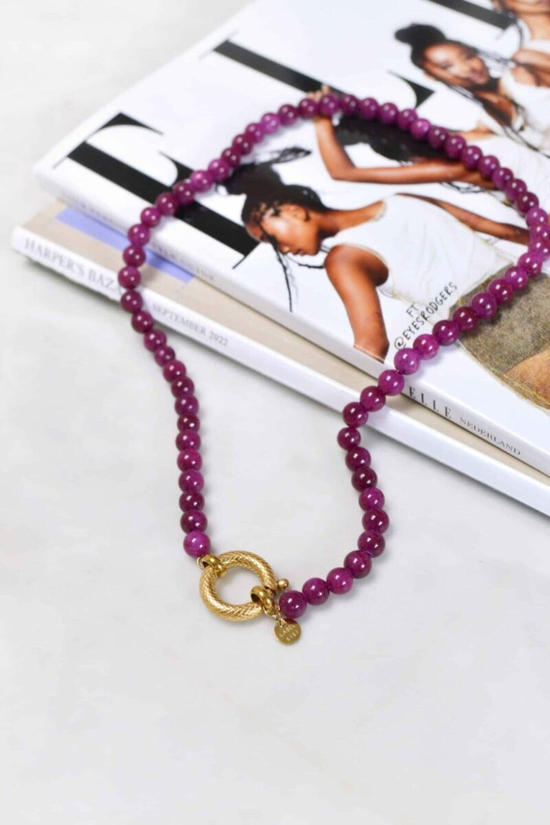 Magenta snake necklace gold