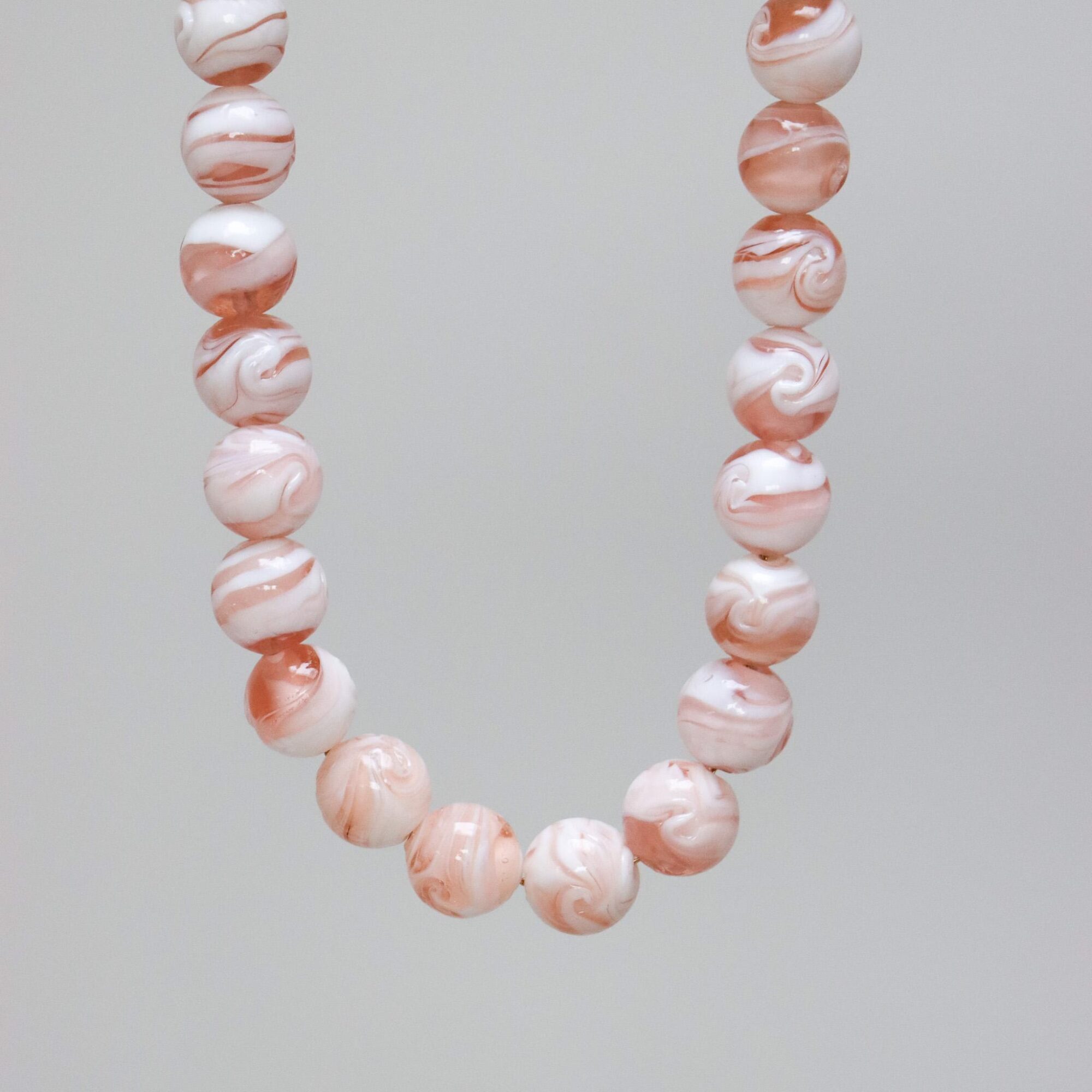 Marble rose necklace gold